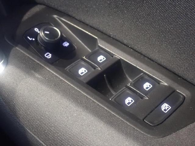 ゴルフトゥーラン ＴＳＩ　Ｒライン（34枚目）