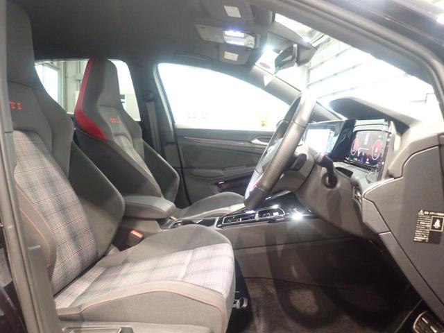 ゴルフＧＴＩ ベースグレード　Ｂｌｕｅｔｏｏｔｈ接続　衝突軽減Ｂ　ＬＥＤヘッドランプ　キーレスエントリー　ターボ　電動格納ミラー　ＡＣＣ　シートＨ　記録簿　ＥＴＣ２．０　アイドリングストップ　サイドエアバッグ　オートエアコン（14枚目）