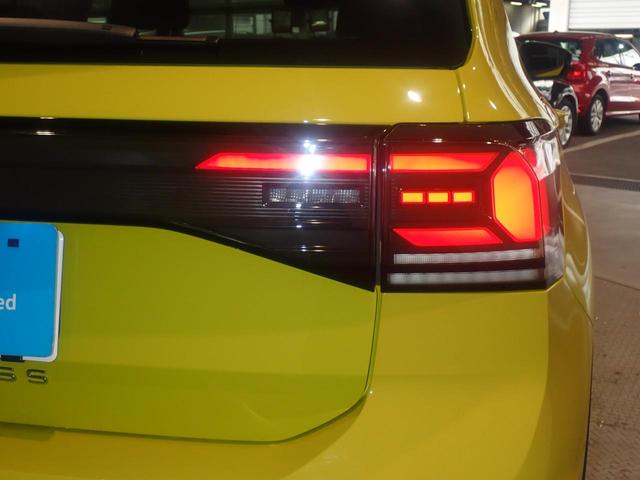 T-クロス TSI アクティブ アダプティブクルーズ デモカー LEDライト Bluetoothオーディオ 禁煙 スマートキー 運転席エアバック ルーフレール オートライト LKA パワーウインドー ワンオーナー 助手席エアバッグ(19枚目)