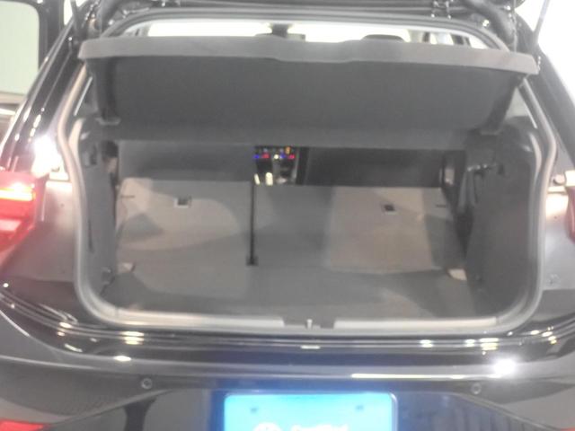 リヤシートを倒せば長さのあるお荷物も楽々！！