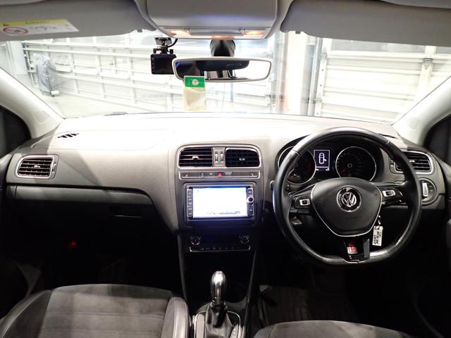 ポロ TSIハイライン マイスター アルミホイール フルセグ キーレス 前席シートヒーター ETC オートエアコン オートライト カーテンエアバッグ メモリーナビ 前車追従機能 LEDヘッド(10枚目)