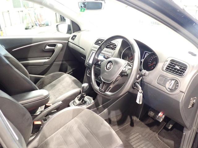 ポロ TSIハイライン マイスター アルミホイール フルセグ キーレス 前席シートヒーター ETC オートエアコン オートライト カーテンエアバッグ メモリーナビ 前車追従機能 LEDヘッド(12枚目)