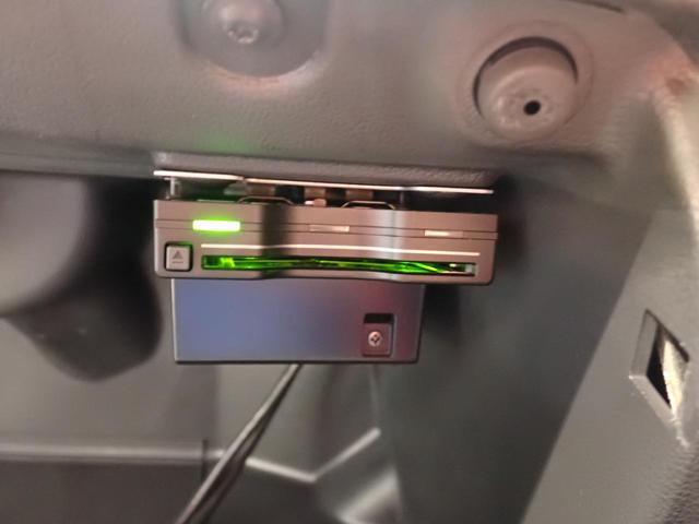 ポロ TSIハイライン マイスター アルミホイール フルセグ キーレス 前席シートヒーター ETC オートエアコン オートライト カーテンエアバッグ メモリーナビ 前車追従機能 LEDヘッド(17枚目)