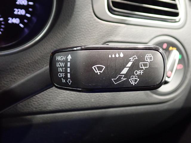 ポロ TSIハイライン マイスター アルミホイール フルセグ キーレス 前席シートヒーター ETC オートエアコン オートライト カーテンエアバッグ メモリーナビ 前車追従機能 LEDヘッド(30枚目)