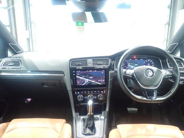 ゴルフヴァリアント ディナウディオエディション　シートヒーター　アダプティブクルーズコントロール　サイドエアバッグ　スマートキー　メモリーナビ　地デジＴＶ　横滑り防止装置　盗難防止システム　記録簿（9枚目）