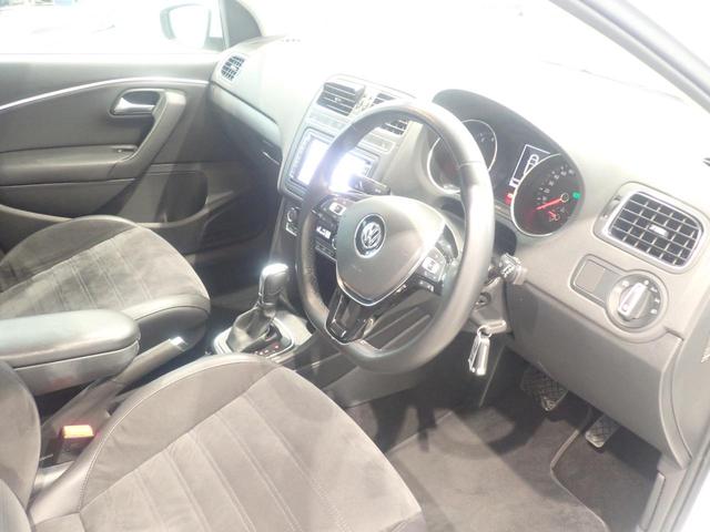 ポロ TSIハイライン 地デジ キーレスエントリー ヒーター 自動追従 ETC2.0 LEDライト ナビTV オートライト オートエアコン 電動格納ドアミラー(12枚目)