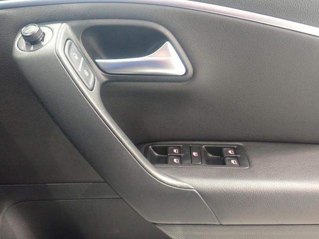 ポロ TSIハイライン 地デジ キーレスエントリー ヒーター 自動追従 ETC2.0 LEDライト ナビTV オートライト オートエアコン 電動格納ドアミラー(27枚目)