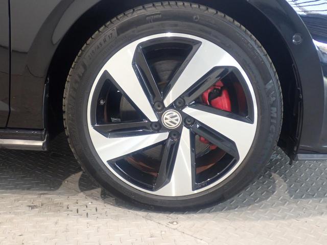 カッコイ純正アルミ。走っててもこの存在感あり！！