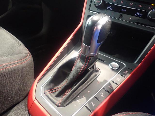 ７速ＤＳＧトランスミッションが切れ目のない滑らかな加速を実現します。