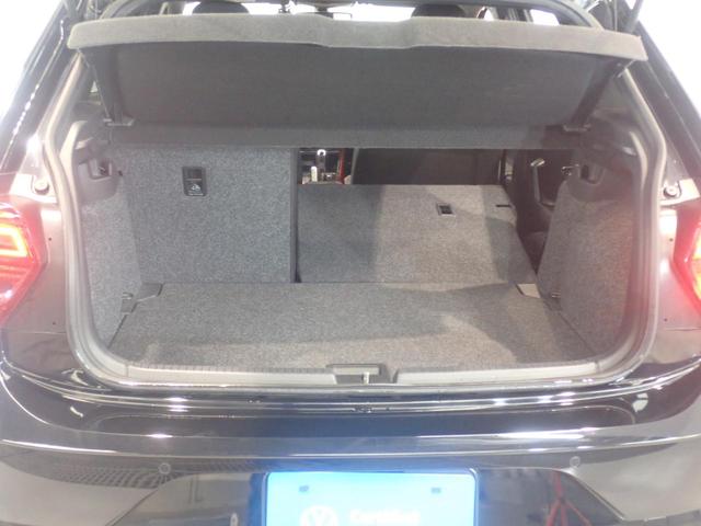 リヤシートを倒せば長さのあるお荷物も楽々！！