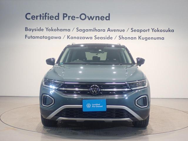 T-ロック TSI スタイル パワーウィンドウ ブルートゥースオーディオ 本革シート 電動格納ミラー エアコン ABS キーレスエントリー パワーステアリング 盗難防止システム アダクティブクルーズコントロール オートライト(4枚目)