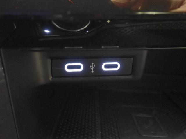 T-ロック TSI スタイル パワーウィンドウ ブルートゥースオーディオ 本革シート 電動格納ミラー エアコン ABS キーレスエントリー パワーステアリング 盗難防止システム アダクティブクルーズコントロール オートライト(16枚目)