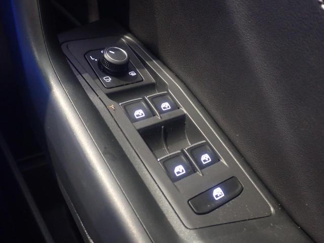 T-ロック TSI スタイル パワーウィンドウ ブルートゥースオーディオ 本革シート 電動格納ミラー エアコン ABS キーレスエントリー パワーステアリング 盗難防止システム アダクティブクルーズコントロール オートライト(39枚目)