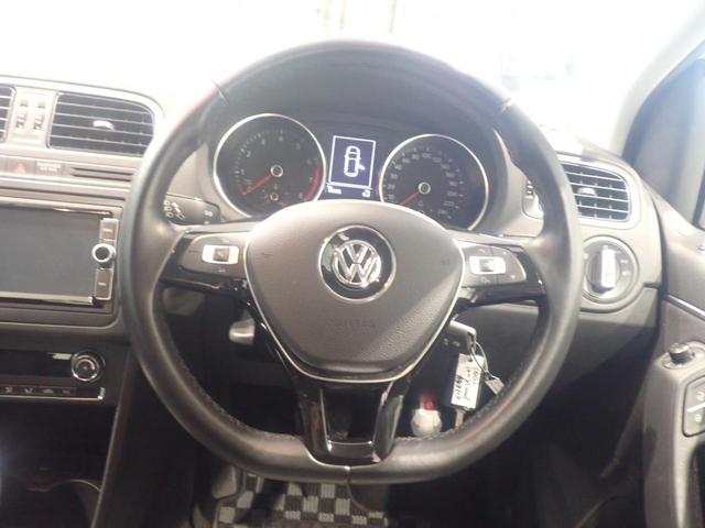 ハンドルは軽やかに回り　気持ちよく運転が出来ます