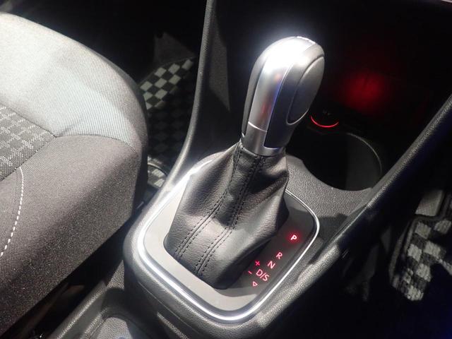 ７速ＤＳＧトランスミッションが切れ目のない滑らかな加速を実現します。