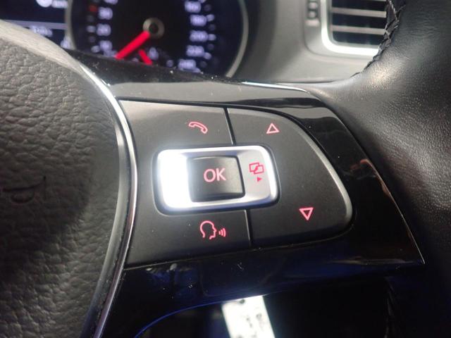 マルチファンクションステアリング、オーディオ機能などステアリングから手を離さずに操作でき、快適なドライビングをサポートします。音声操作機能付き！