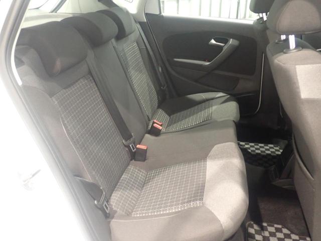 コンパクトカーにもかかわらず、意外とゆったりお乗りいただけます。