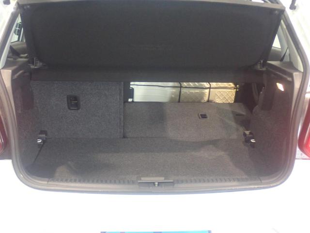 リヤシートを倒せば長さのあるお荷物も楽々！！