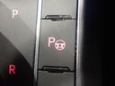 縦列駐車後退駐車時に、ステアリング操作を自動で行い駐車をサポートする”Park Assist”を装備しています。