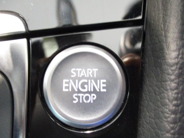 TSIハイライン テックエディション メーカー保証付 ETC 紹介動画有 SDカーナビ 17インチアルミホイール ダークティンテッドガラス レインセンサー レザーステアリング レザーシフトノブ 電動シート コンフォートシート アームレスト(12枚目)