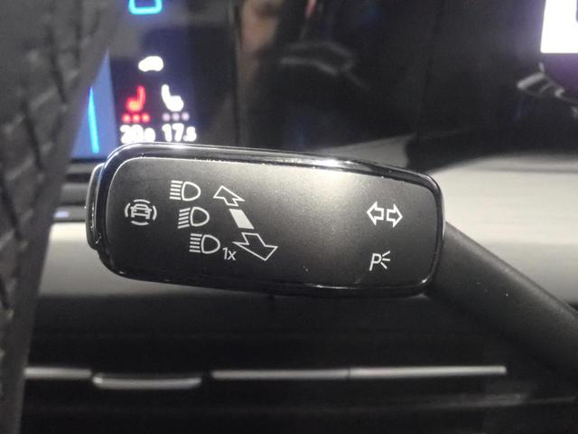 ゴルフヴァリアント ＴＤＩ　スタイル　Ｂｌｕｅｔｏｏｔｈ　パワーテールゲート　ワンオーナー　衝突軽減ブレーキ　レーンアシスト　ＥＴＣ２．０　シートヒーター　ＡＣＣ（36枚目）