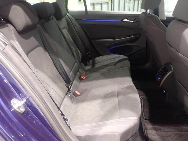 ゴルフヴァリアント ＴＤＩ　スタイル　Ｂｌｕｅｔｏｏｔｈ　パワーテールゲート　ワンオーナー　衝突軽減ブレーキ　レーンアシスト　ＥＴＣ２．０　シートヒーター　ＡＣＣ（40枚目）