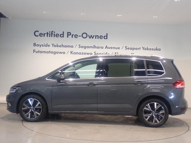 ゴルフトゥーラン ＴＤＩ　ハイライン　衝突軽減Ｂ　オートエアコン　ブルートゥースオーディオ　シートＨ　キーフリー　サイドエアバッグ　横滑り防止装置　盗難防止システム　２．０ＥＴＣ　アルミホイール　ＬＥＤヘッドライト　スマキー　記録簿（7枚目）