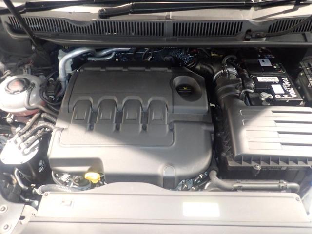 ゴルフトゥーラン ＴＤＩ　ハイライン　衝突軽減Ｂ　オートエアコン　ブルートゥースオーディオ　シートＨ　キーフリー　サイドエアバッグ　横滑り防止装置　盗難防止システム　２．０ＥＴＣ　アルミホイール　ＬＥＤヘッドライト　スマキー　記録簿（50枚目）