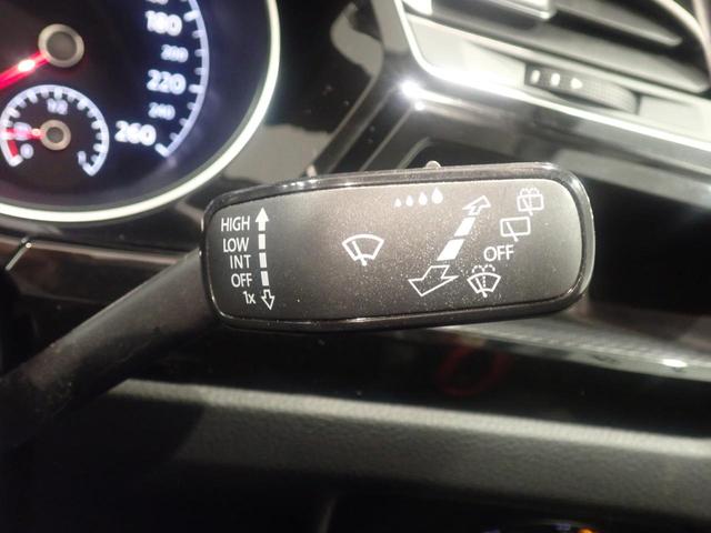 VOLKSWAGEN GOLF TOURAN TDI PREMIUM