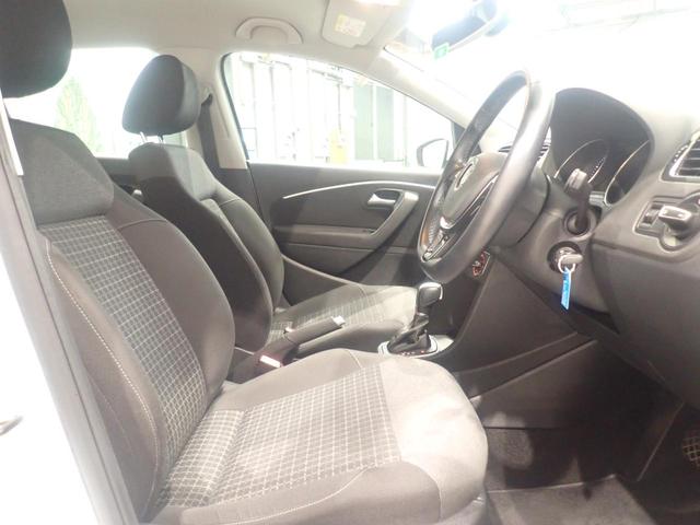 ポロ プレミアムエディションナビパッケージ　地デジ　Ｂｌｕｅｔｏｏｔｈ　エアコン　ＥＴＣ（30枚目）