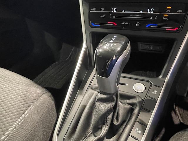 ポロ TSIアクティブ NAVI アルミホイール ETC2.0 パワーステアリング 記録簿(10枚目)