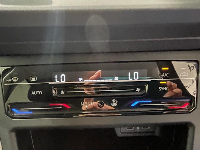 ポロ TSIアクティブ NAVI アルミホイール ETC2.0 パワーステアリング 記録簿(11枚目)