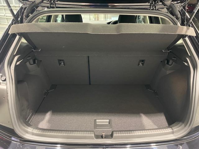 ポロ TSIアクティブ NAVI アルミホイール ETC2.0 パワーステアリング 記録簿(22枚目)