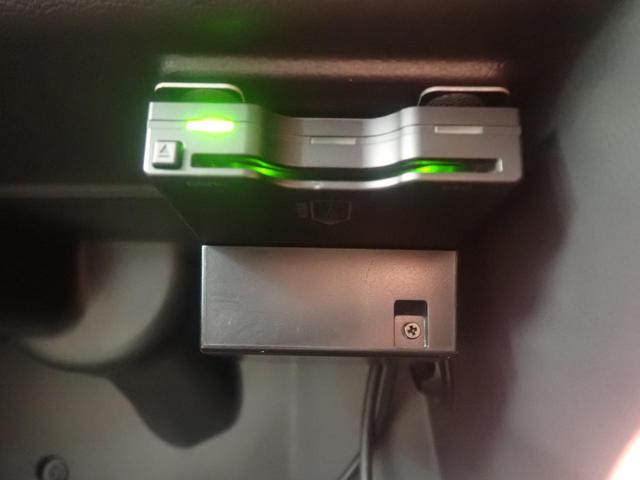 ポロ 40thエディション キーレス エアコン 地デジ ABS アルミホイール サイドエアバック Wエアバック ETC車載器 メモリーナビ 盗難防止システム(12枚目)