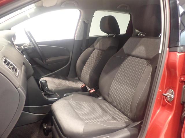 ポロ 40thエディション キーレス エアコン 地デジ ABS アルミホイール サイドエアバック Wエアバック ETC車載器 メモリーナビ 盗難防止システム(16枚目)