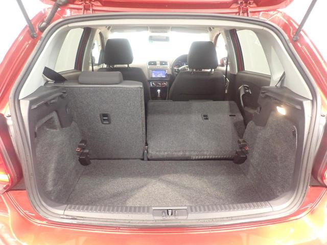 ポロ 40thエディション キーレス エアコン 地デジ ABS アルミホイール サイドエアバック Wエアバック ETC車載器 メモリーナビ 盗難防止システム(18枚目)