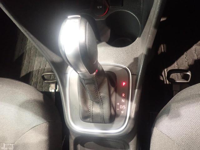 ポロ 40thエディション キーレス エアコン 地デジ ABS アルミホイール サイドエアバック Wエアバック ETC車載器 メモリーナビ 盗難防止システム(22枚目)