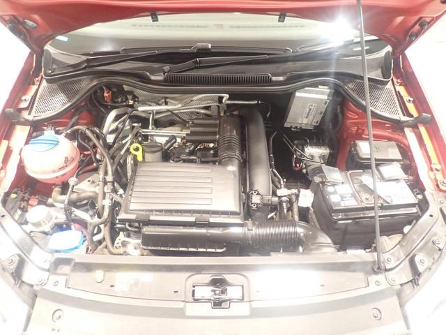 ポロ 40thエディション キーレス エアコン 地デジ ABS アルミホイール サイドエアバック Wエアバック ETC車載器 メモリーナビ 盗難防止システム(28枚目)