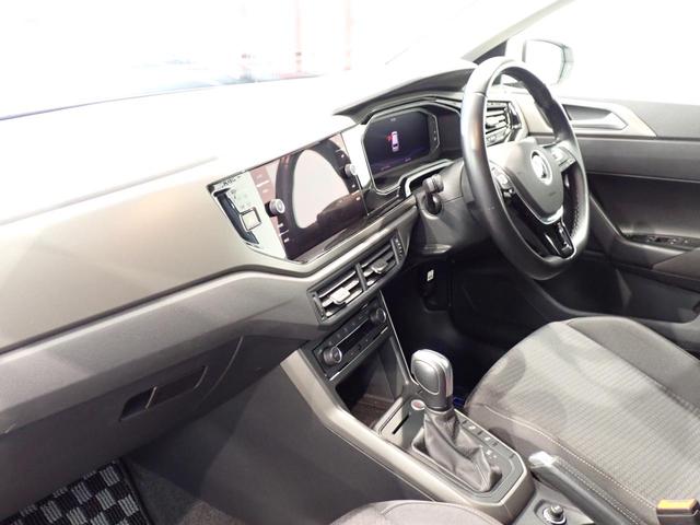 ポロ TSIコンフォートライン アダプティブクルーズコントロール オートライト LEDヘッドランプ スマートキー 電動ミラー ETC2.0 ターボ キーレスエントリー NAVI エアコン パワーステアリング エアバッグ メモリーナビ(11枚目)