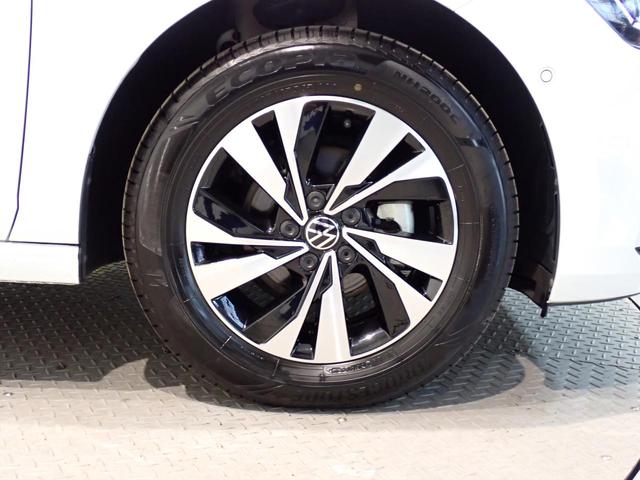 ポロ TSIコンフォートライン アダプティブクルーズコントロール オートライト LEDヘッドランプ スマートキー 電動ミラー ETC2.0 ターボ キーレスエントリー NAVI エアコン パワーステアリング エアバッグ メモリーナビ(21枚目)