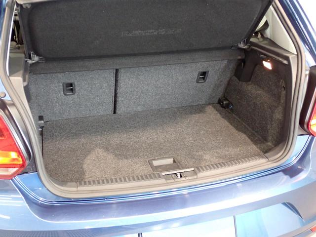 ポロ アクティブ オートエアコン 盗難防止装置 フルセグ ETC アルミホイール オートライト(31枚目)