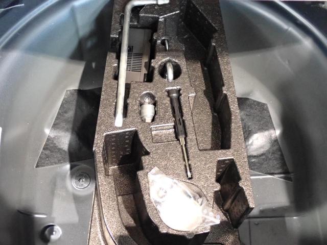 ポロ アクティブ オートエアコン 盗難防止装置 フルセグ ETC アルミホイール オートライト(32枚目)