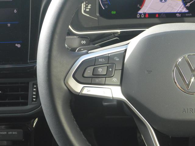 Ｔ－クロス ＴＳＩ　スタイル　Ｄｅｍｏｃａｒ　メモリーナビ　アルミホイール　アダプティブクルーズコントロール　ＥＴＣ２．０　スマートキー　盗難防止システム　横滑り防止装置　記録簿　禁煙車　エアバッグ　エアコン　パワーステアリング（23枚目）
