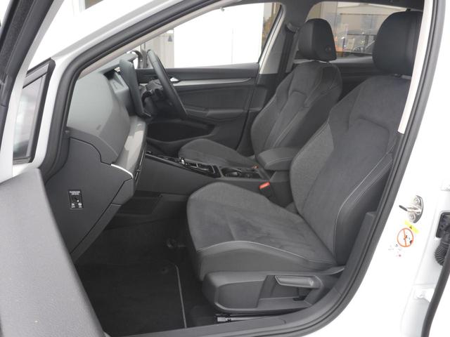 ゴルフ ＴＤＩスタイル　Ｄｅｍｏｃａｒ　ナビゲーション　追従型アダプティブクルーズ　２０００ｃｃクリーンディーゼルターボ　デジタルコックピットメーター　ＬＥＤヘッドライト　１７インチ新デザインホイール　禁煙　パークアシスト（23枚目）