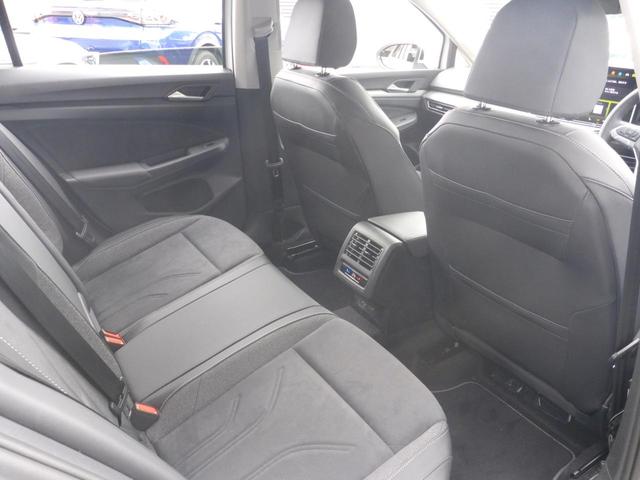 ゴルフ ＴＤＩスタイル　Ｄｅｍｏｃａｒ　ナビゲーション　追従型アダプティブクルーズ　２０００ｃｃクリーンディーゼルターボ　デジタルコックピットメーター　ＬＥＤヘッドライト　１７インチ新デザインホイール　禁煙　パークアシスト（26枚目）