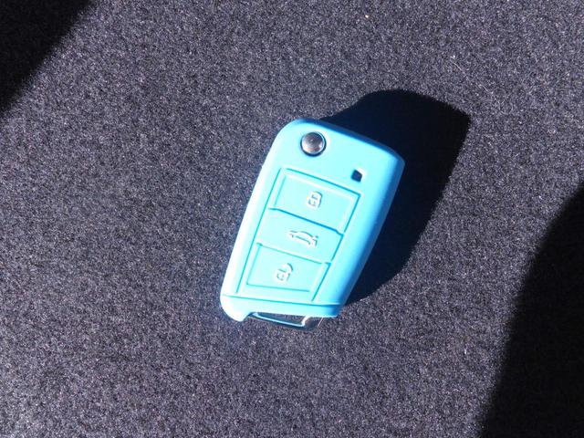 VOLKSWAGEN T-ROC TSI STYLE