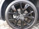 215/50 R18タイヤ ブラックスタイルは光沢のあるブラックホイールです。