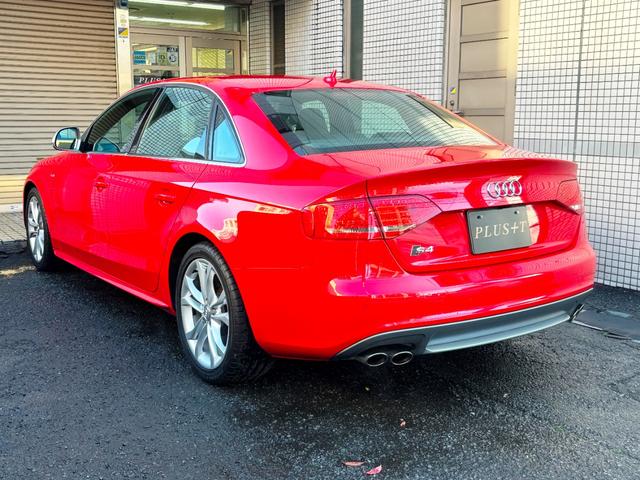 Ｓ４ ベースグレード　Ｖ６３．０Ｌスーパーチャージャー　ＭＭＩナビＴＶバックカメラＥＴＣ　ＡＵＤＩドライブセレクト　バング＆オルフセン　カーボンパネル　Ｓトロニック７速ＡＴ　Ｓスポーツ黒革シート　アドバンスドキー（14枚目）