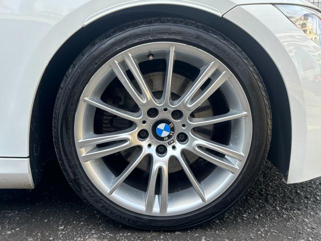 ３シリーズ ３２５ｉ　Ｍスポーツパッケージ　Ｅ９２最終３Ｌ６気筒モデル　コンフォートアクセスプッシュスタート　キセノンヘッドライト　Ｍスポーツアルミエアロパーツ　メモリー＆ヒータ付きブラックレザーシート　ＩＤＲＩＶＥナビＴＶ　ミラー一体ＥＴＣ（51枚目）