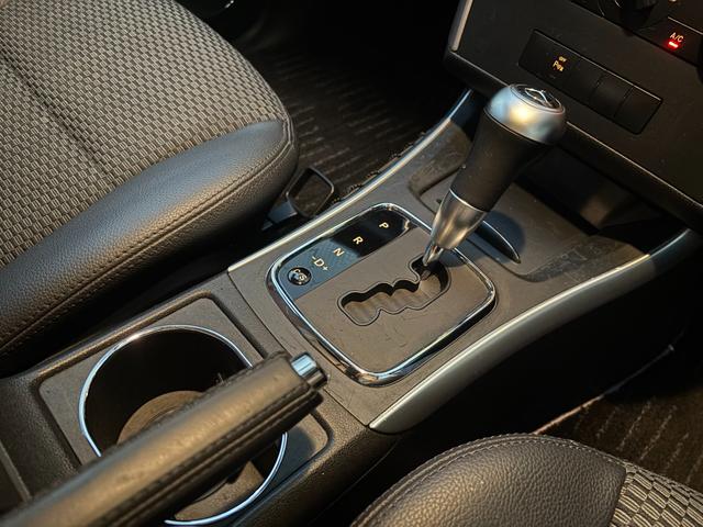 Ｂクラス Ｂ１８０　スポーツパッケージ　純正コマンドシステムナビ　１７インチアルミ　ステアシフト　ハーフレザーシート　キセノンヘッドランプ　ＥＴＣ　ミラー内蔵バックモニター　キーレス　ユピテル前後ドラレコ（19枚目）